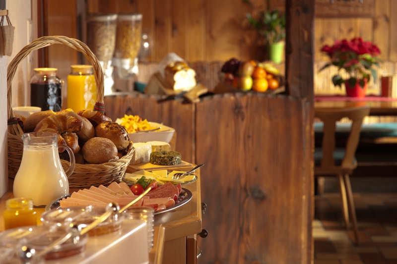 restaurant-CHATEAUDOUBLE-min_breakfast-801827